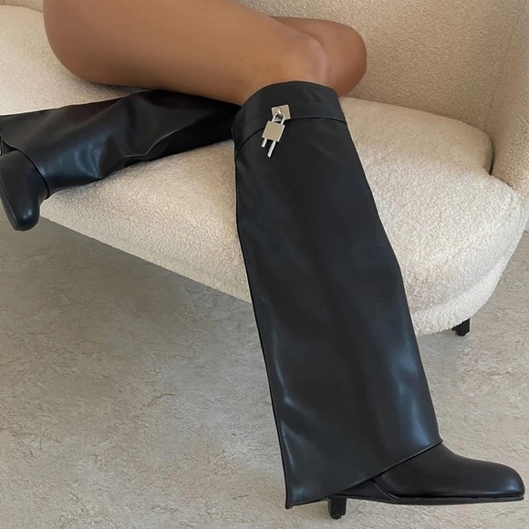 Fold Over Boots - Picture 3 of 4